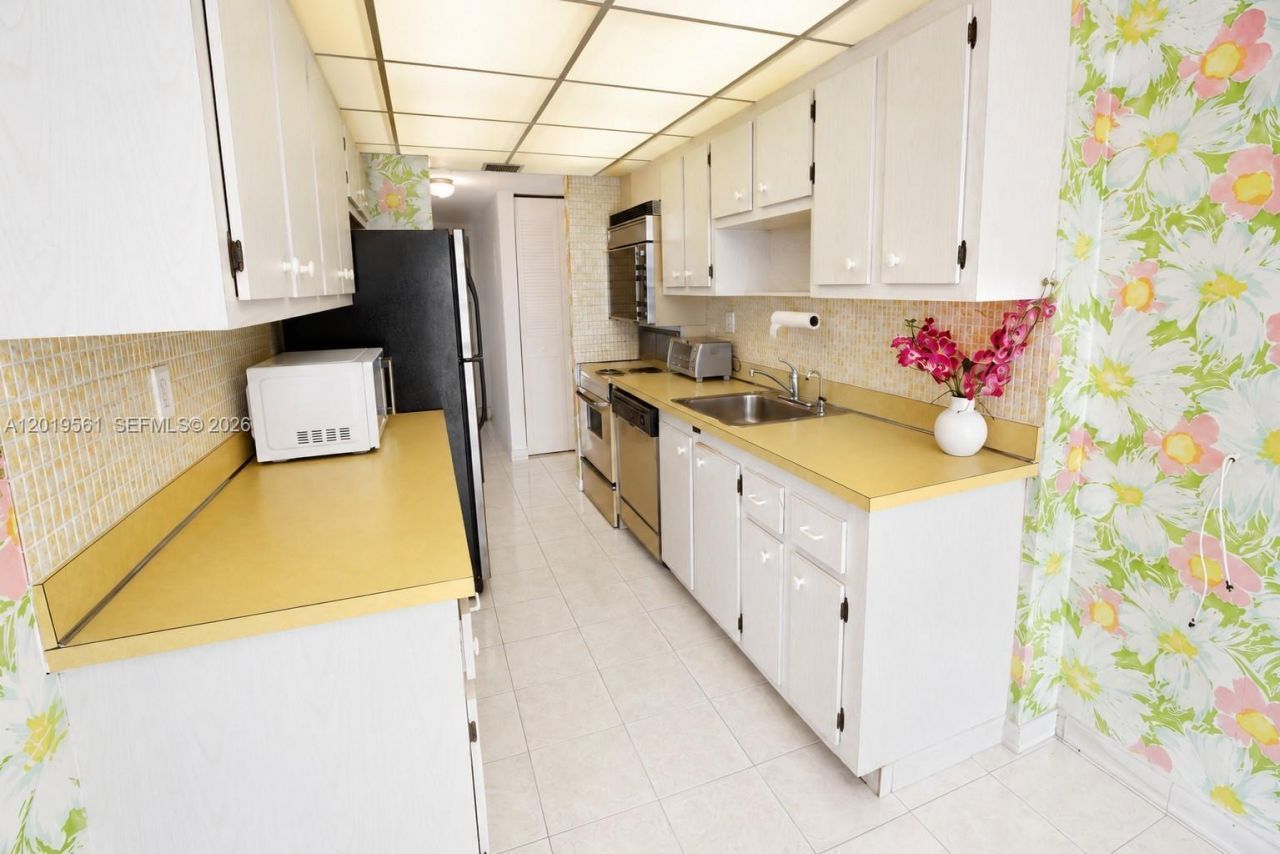 230 174th St , Unit 1916, Sunny Isles Beach, FL 33160 Photo