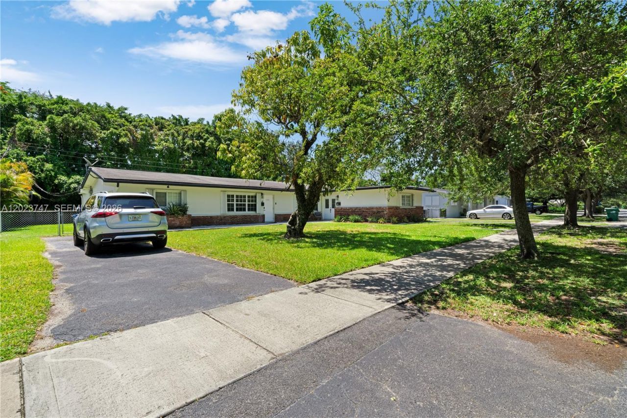 11515 SW 81st Rd , Unit 11515, Pinecrest, FL 33156 Photo