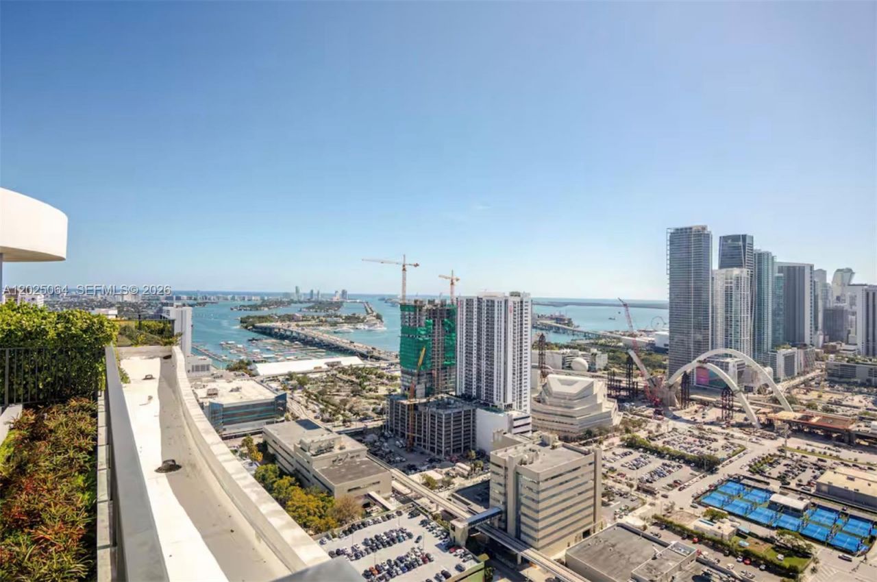 1600 NE 1 Ave , Unit 3519, Miami, FL 33132 Photo