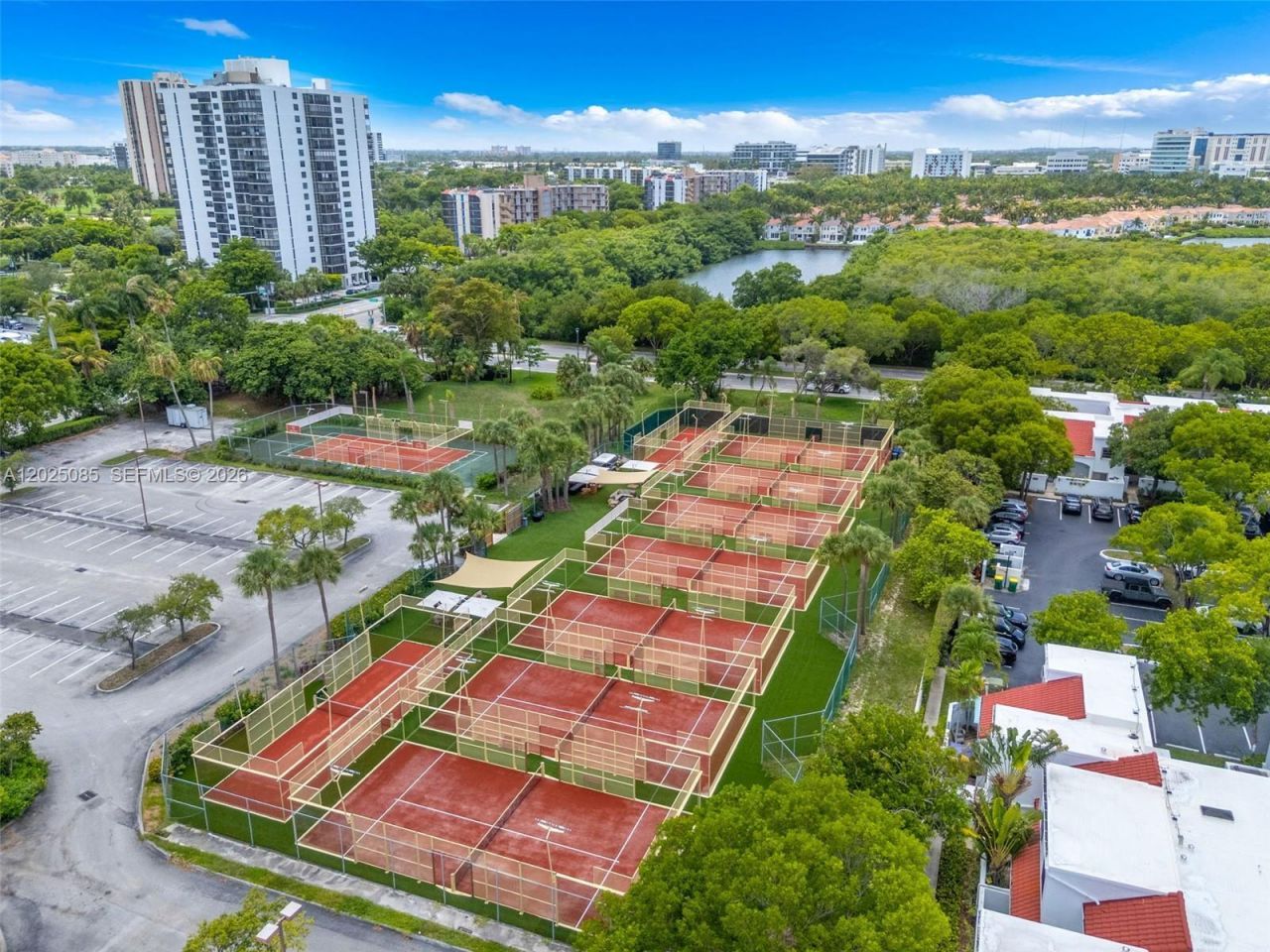 20908 Leeward Ct , Unit 231-3, Aventura, FL 33180 Photo