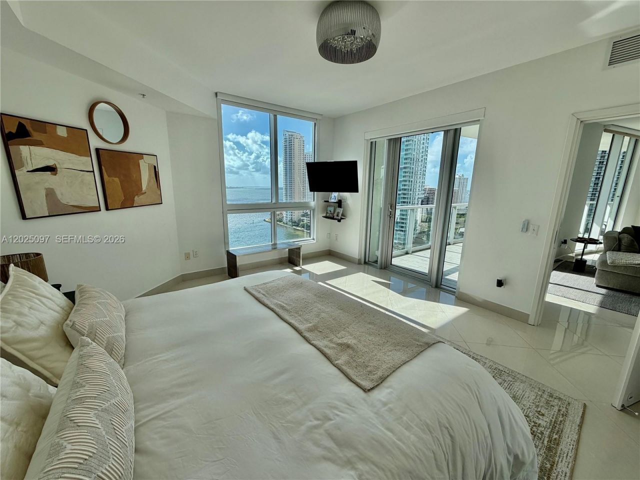 300 S Biscayne Blvd, Unit 1810, Miami, FL 33131 Photo