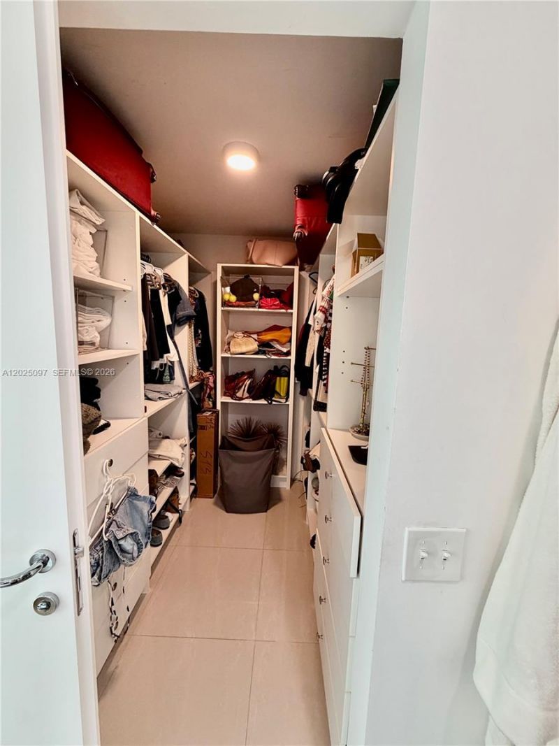 300 S Biscayne Blvd, Unit 1810, Miami, FL 33131 Photo