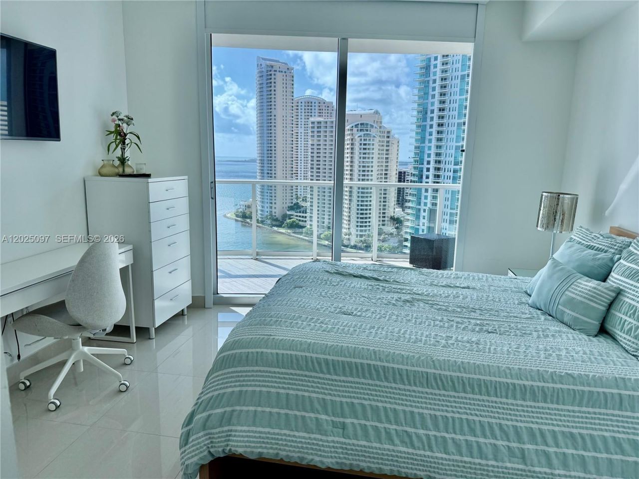 300 S Biscayne Blvd, Unit 1810, Miami, FL 33131 Photo
