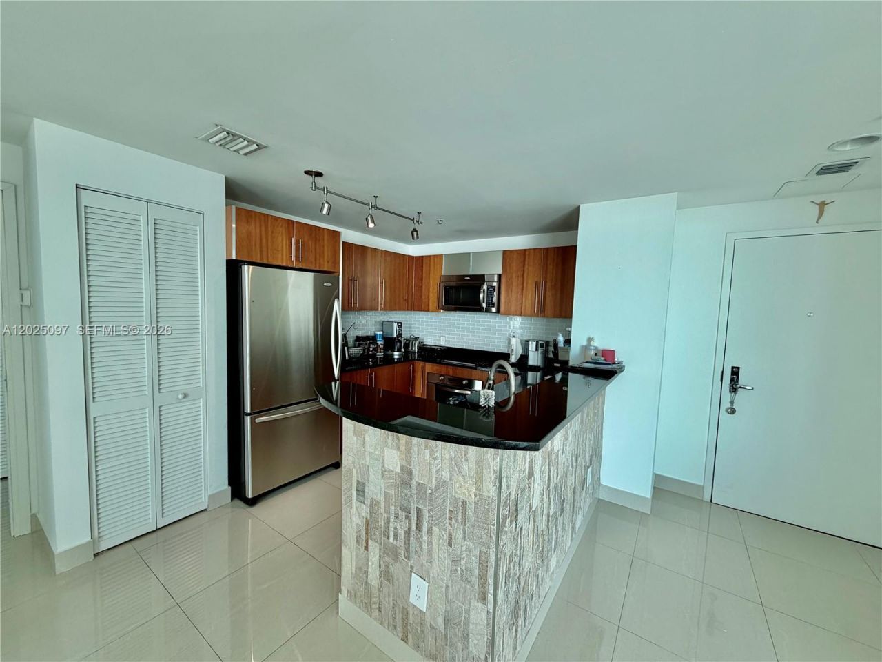 300 S Biscayne Blvd, Unit 1810, Miami, FL 33131 Photo