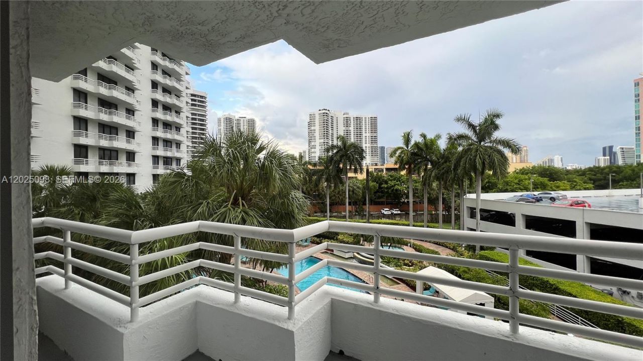3300 NE 192nd St , Unit 418, Aventura, FL 33180 Photo