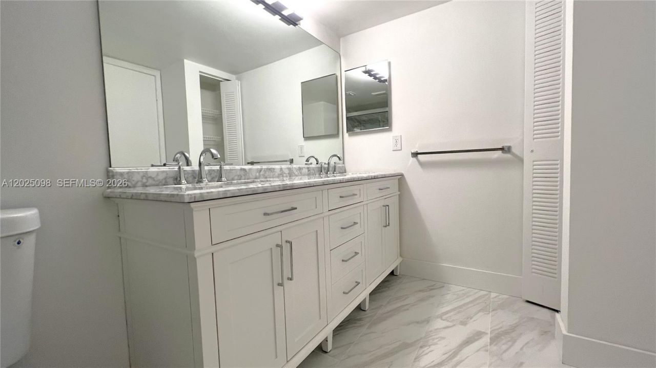 3300 NE 192nd St , Unit 418, Aventura, FL 33180 Photo