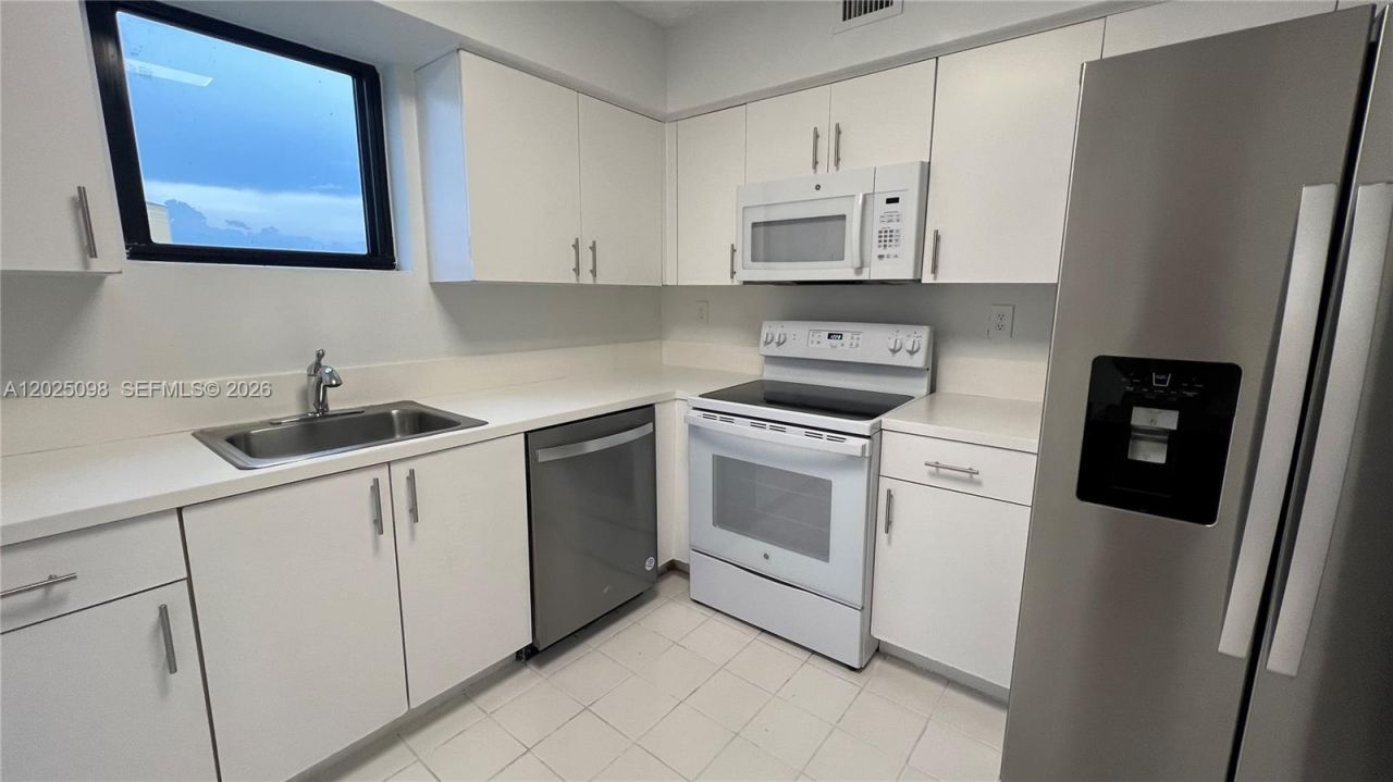 3300 NE 192nd St , Unit 418, Aventura, FL 33180 Photo