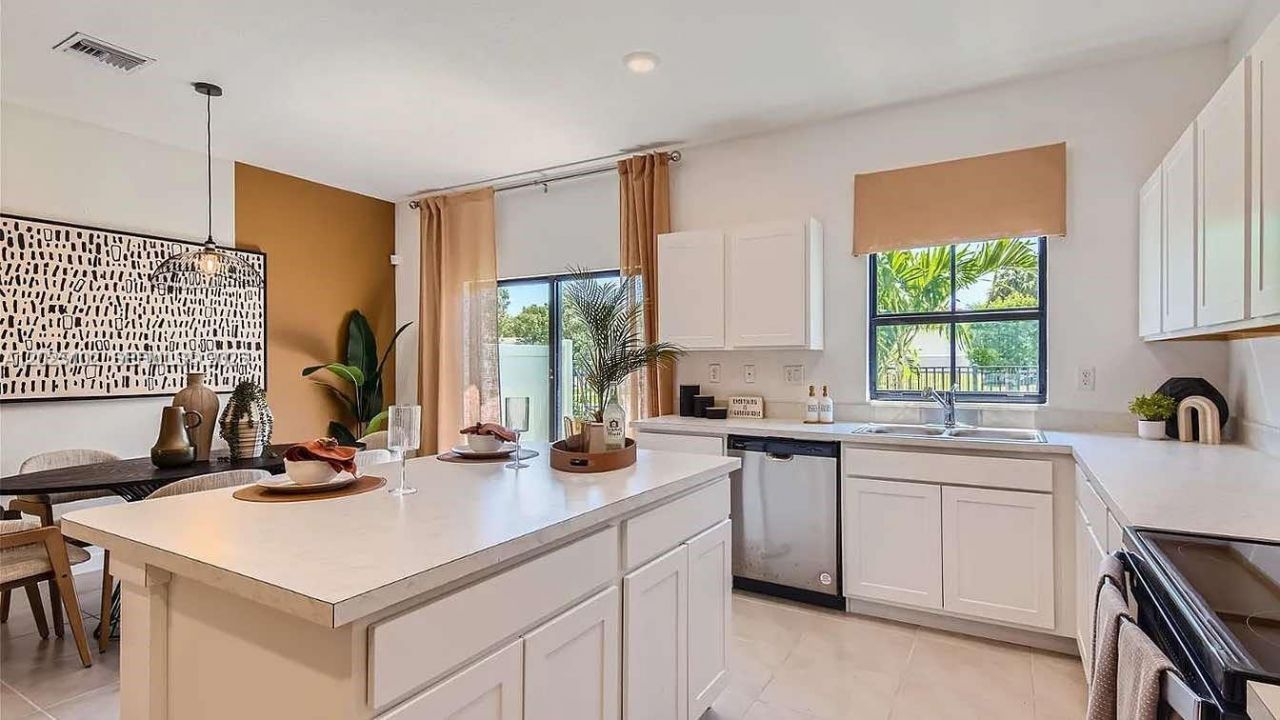 876 NW 3rd Way , Pompano Beach, FL 33060 Photo