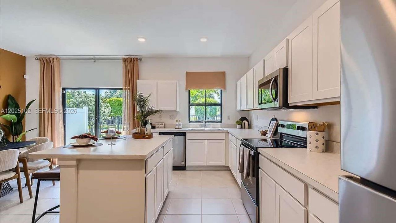 876 NW 3rd Way , Pompano Beach, FL 33060 Photo