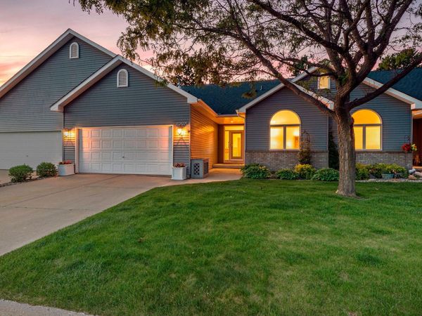 112021 Hidden Creek Place, Chaska, MN 55318