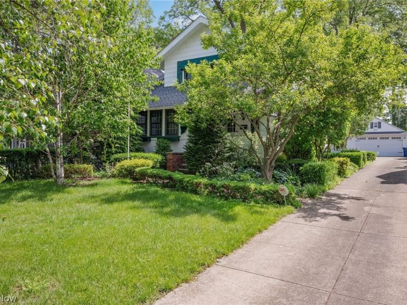 1351 Manor Park Avenue, Lakewood, OH 44107 Photo 2