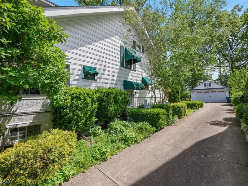 1351 Manor Park Avenue, Lakewood, OH 44107 Photo 3