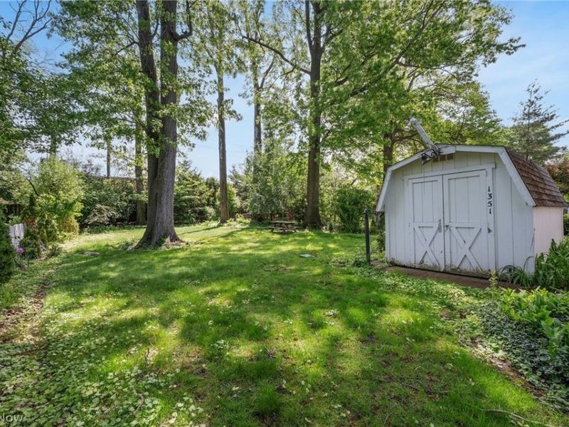 1351 Manor Park Avenue, Lakewood, OH 44107 Photo 9