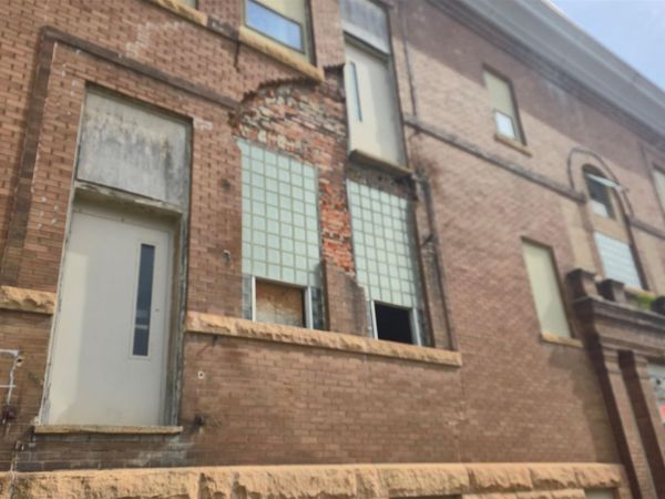 24088500 E 6th, Vinton, IA 52349