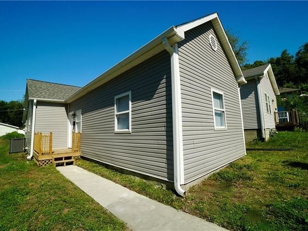 2814 S 21st Street, St Joseph, MO 64503