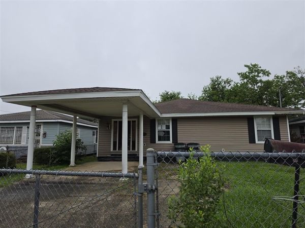 1104 SALLY MAE Street , Lake Charles, LA 70601