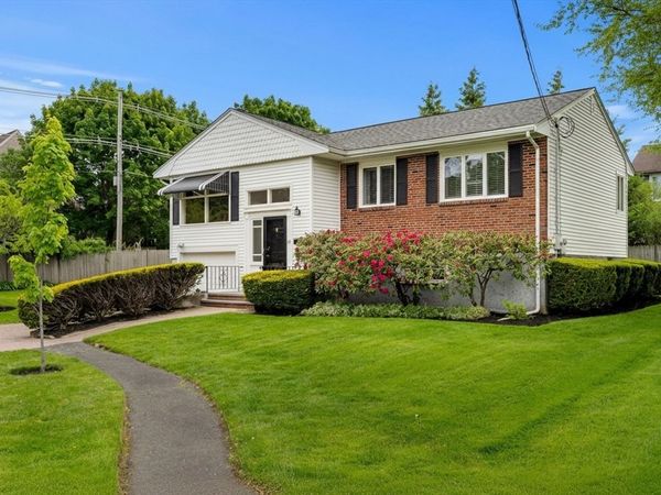 25 Countryside Ln, Marblehead, MA 01945