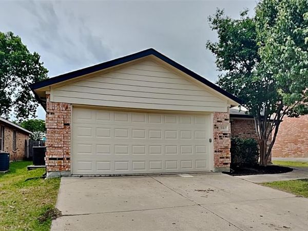 10469 Winding Passage Way, Fort Worth, TX 76131