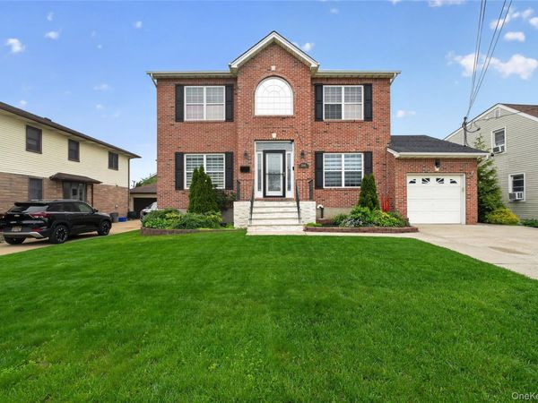 3341 Colony Drive, Baldwin Harbor, NY 11510