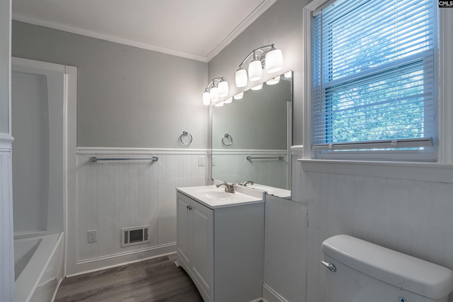201 Milway Road  Photo 15