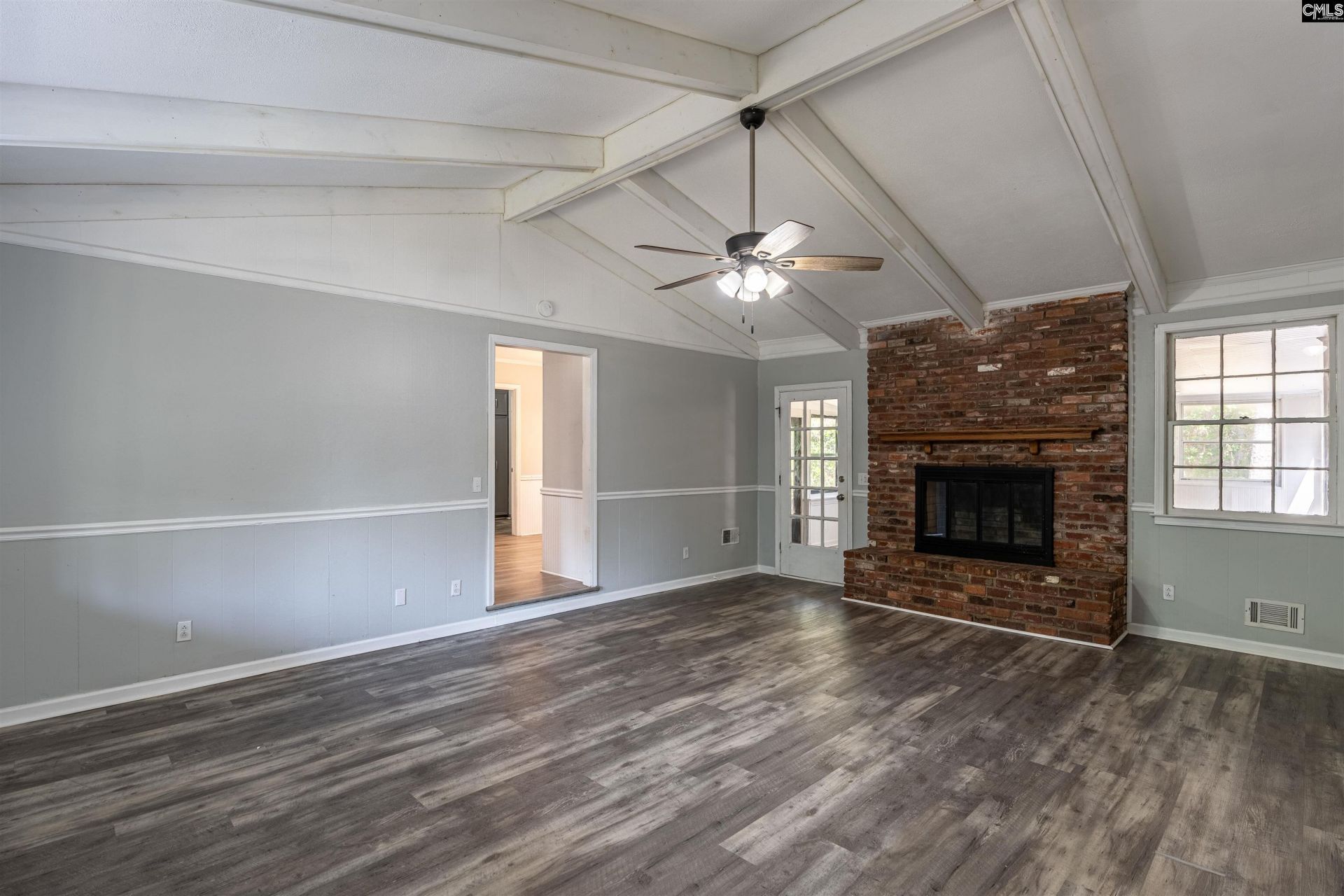 201 Milway Road  Photo 4