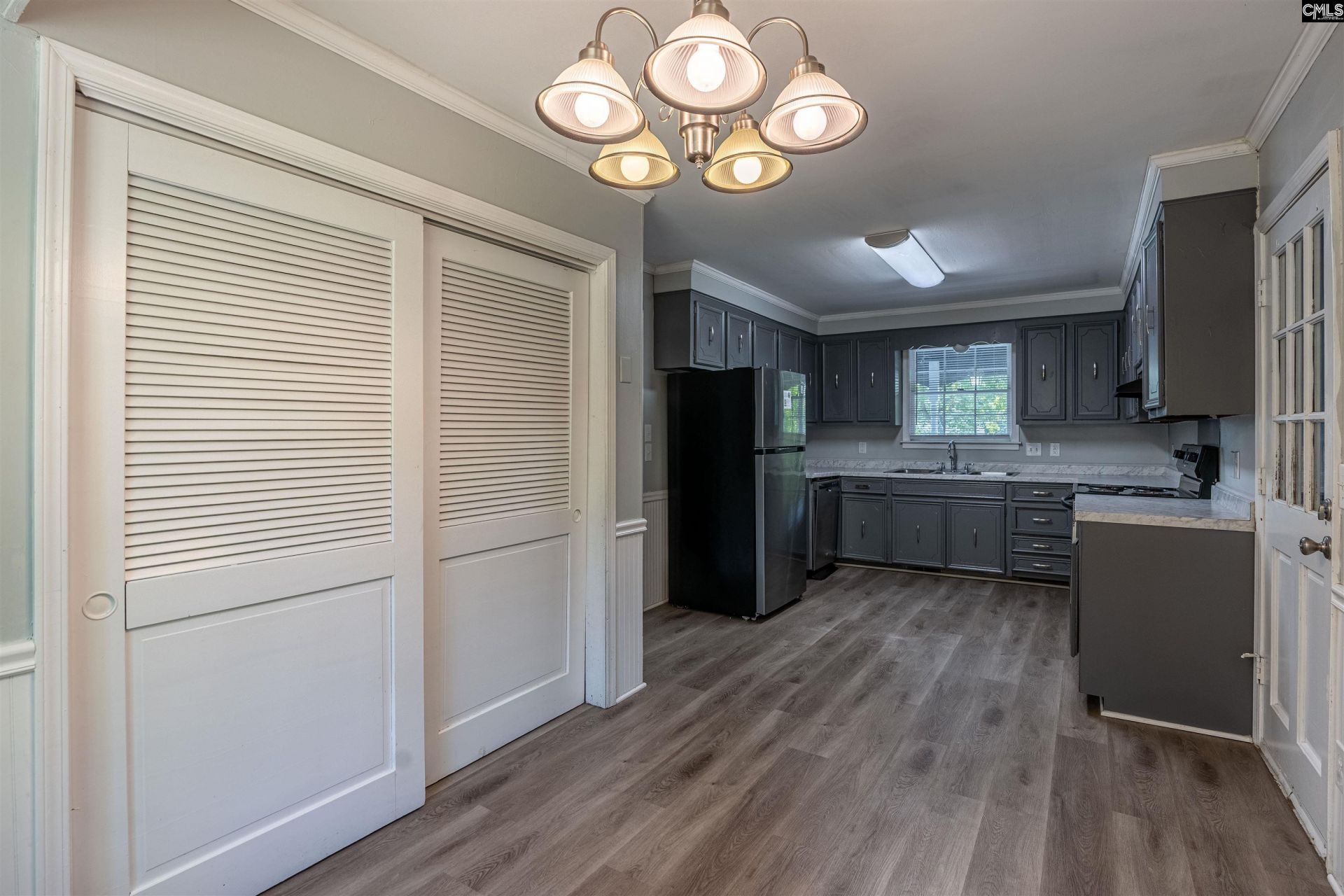 201 Milway Road  Photo 6