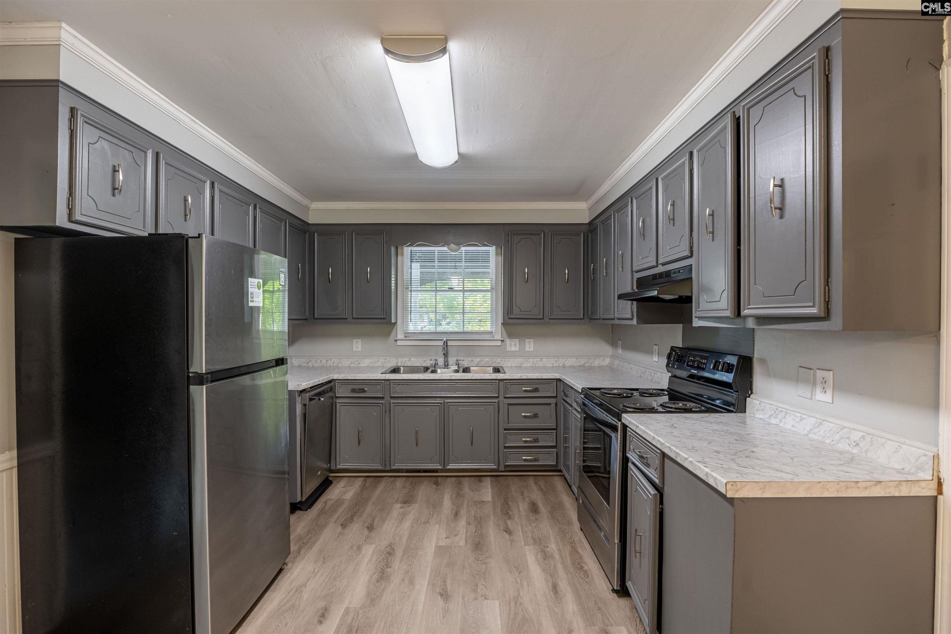 201 Milway Road  Photo 7