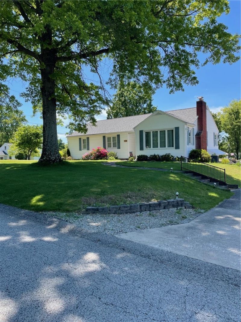 736 Melvin Dr , Greensburg, PA 15601 Main Photo