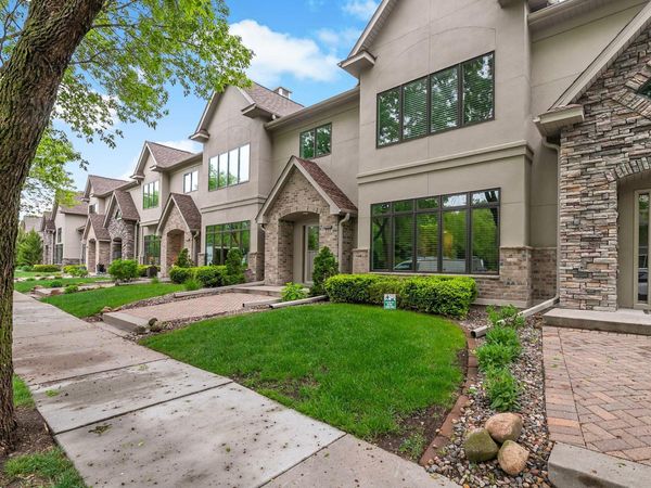 337 Willoughby Way W, Minnetonka, MN 55305