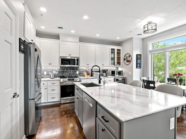 337 Willoughby Way W, Minnetonka, MN 55305