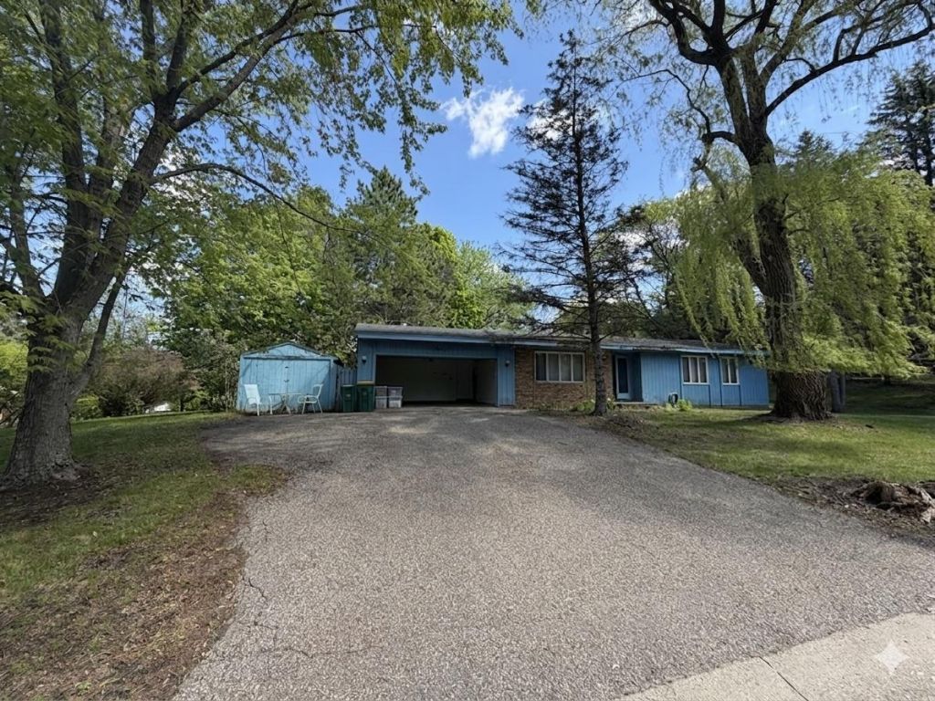 18212 Ginavale Lane , Eden Prairie, MN 55346 Main Photo