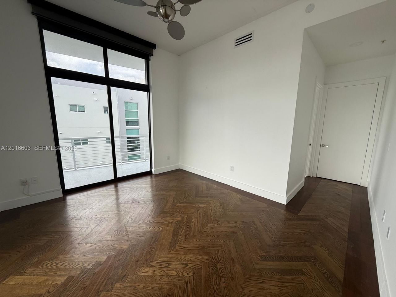 2001 Meridian Ave , Unit 523, Miami Beach, FL 33139 Photo