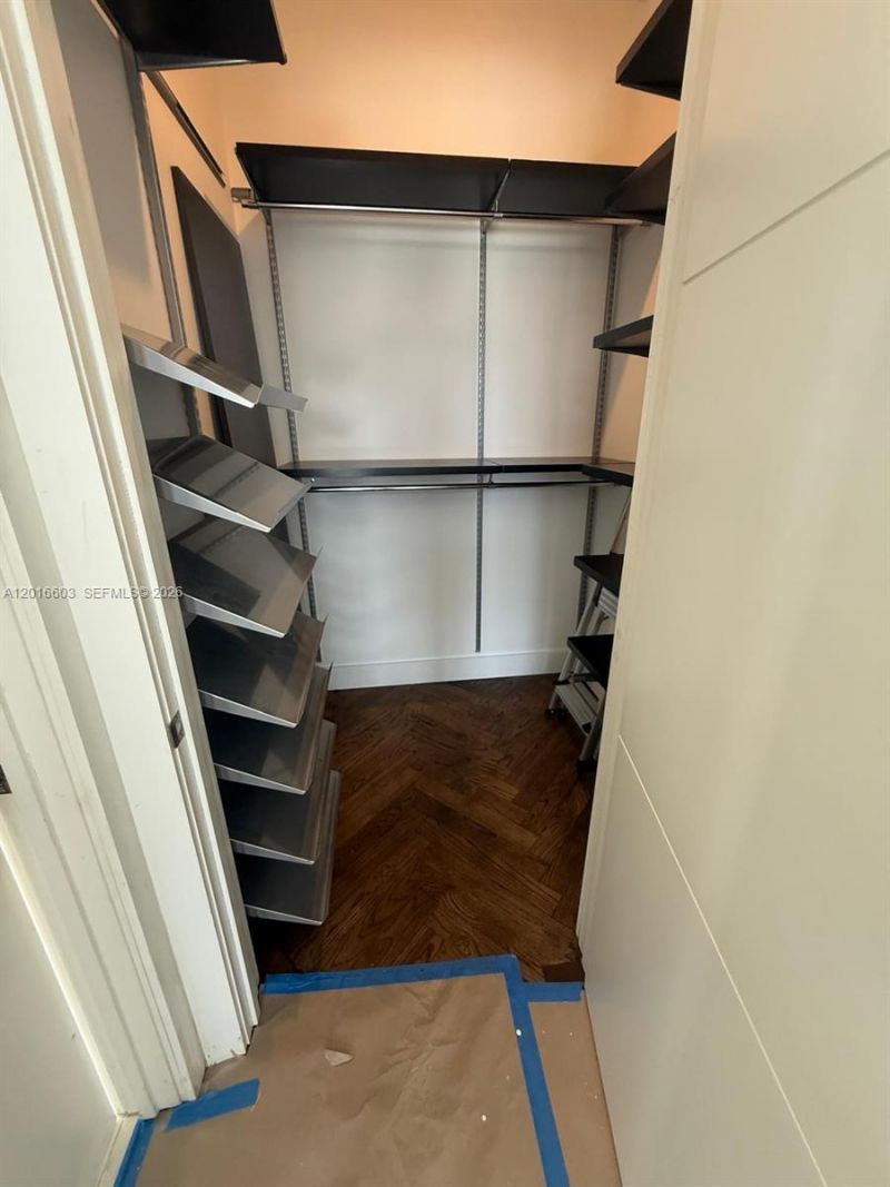 2001 Meridian Ave , Unit 523, Miami Beach, FL 33139 Photo