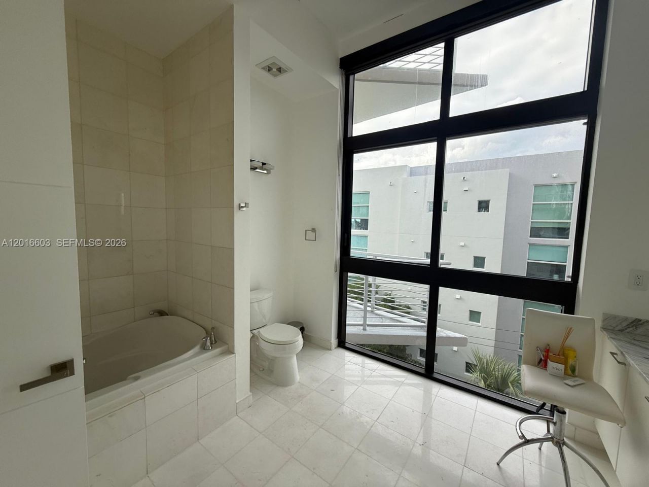 2001 Meridian Ave , Unit 523, Miami Beach, FL 33139 Photo