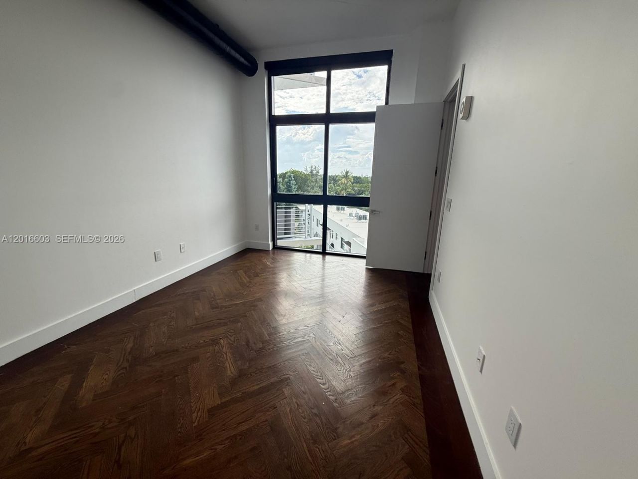 2001 Meridian Ave , Unit 523, Miami Beach, FL 33139 Photo