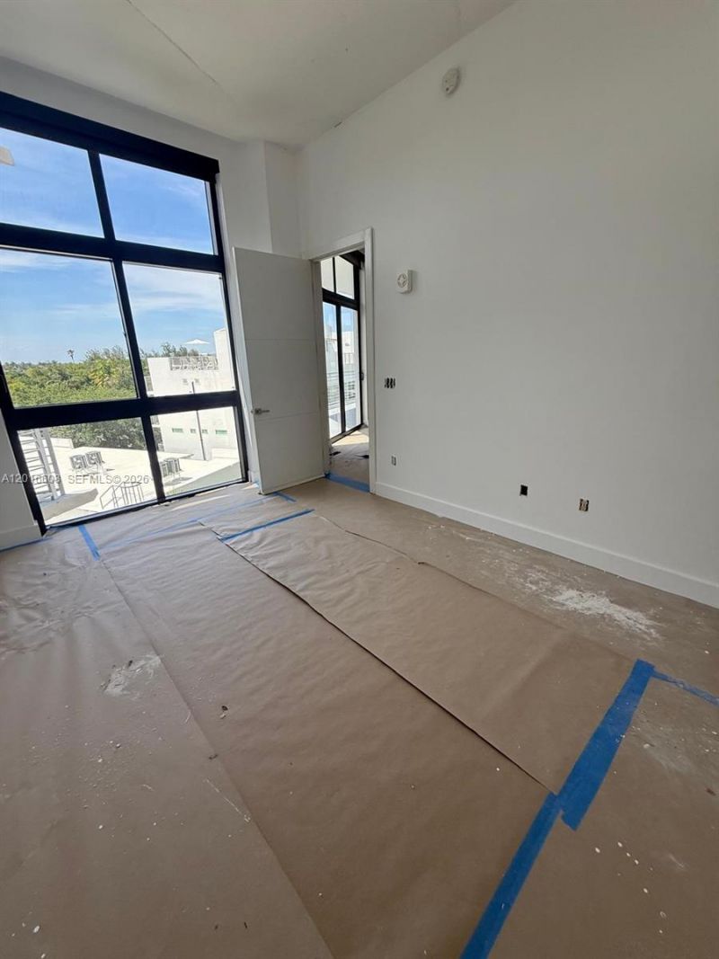 2001 Meridian Ave , Unit 523, Miami Beach, FL 33139 Photo