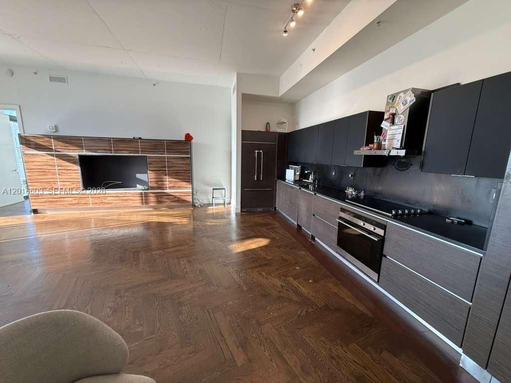 2001 Meridian Ave , Unit 523, Miami Beach, FL 33139 Photo