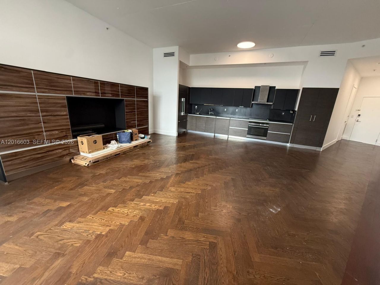 2001 Meridian Ave , Unit 523, Miami Beach, FL 33139 Photo