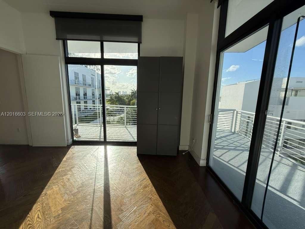 2001 Meridian Ave , Unit 523, Miami Beach, FL 33139 Photo