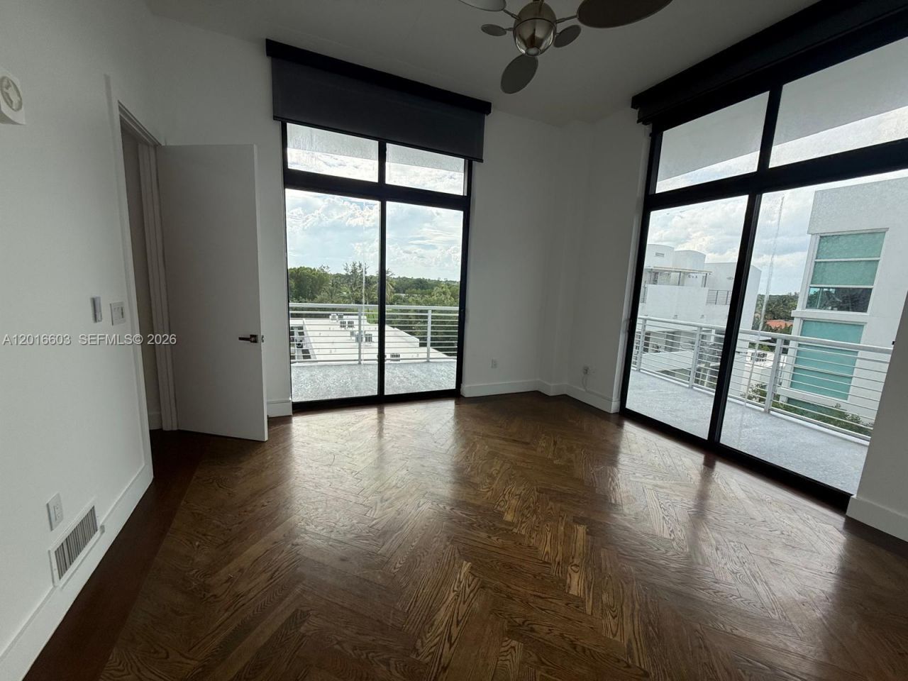 2001 Meridian Ave , Unit 523, Miami Beach, FL 33139 Photo
