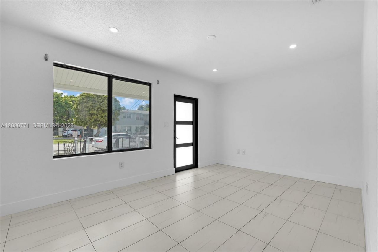 1918 NW 19th Ave, Miami, FL 33125 Photo