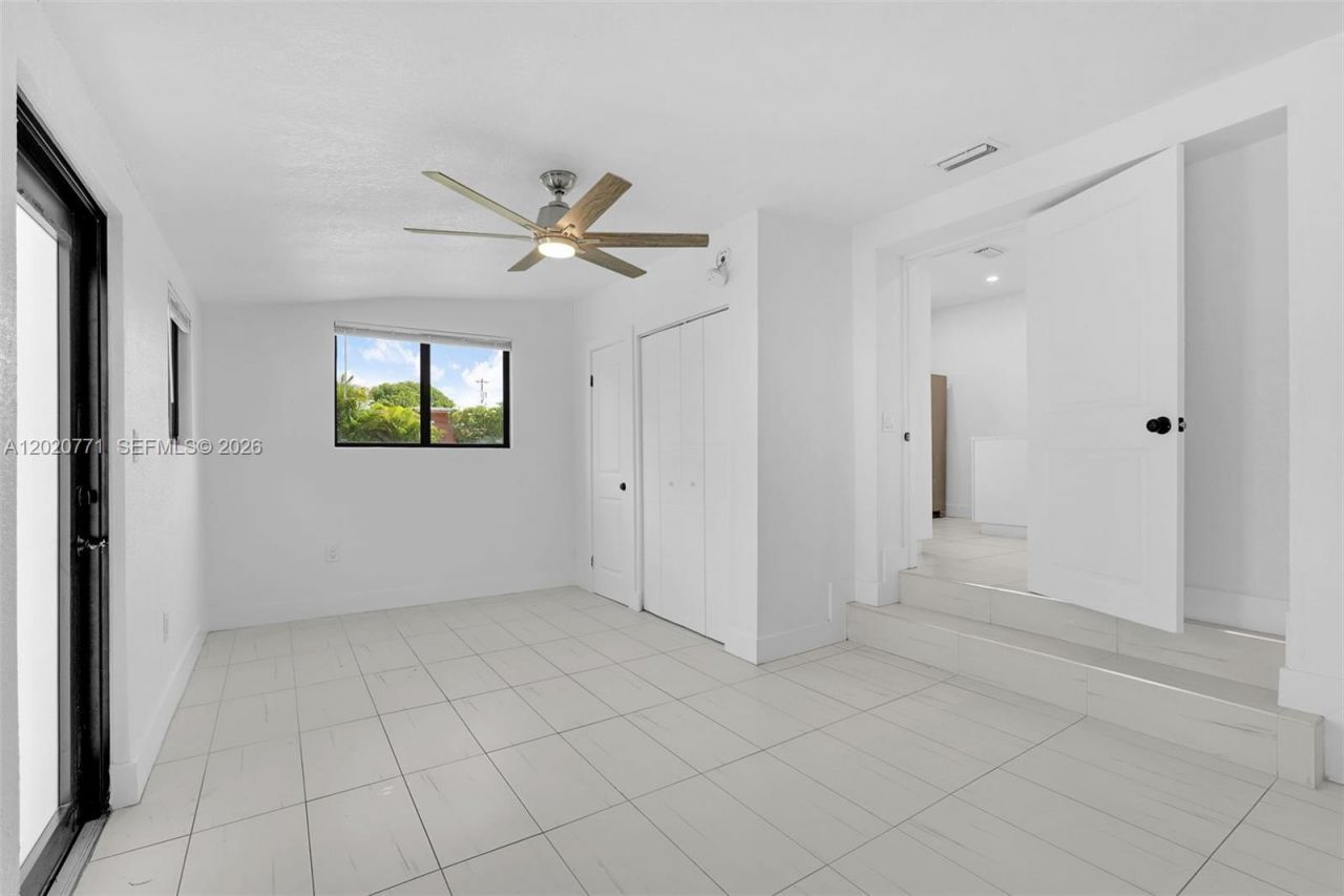 1918 NW 19th Ave, Miami, FL 33125 Photo