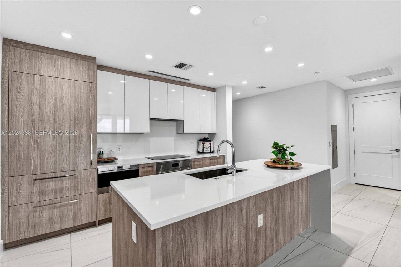 153 N Seabreeze Blvd , Unit 703, Fort Lauderdale, FL 33304 Photo