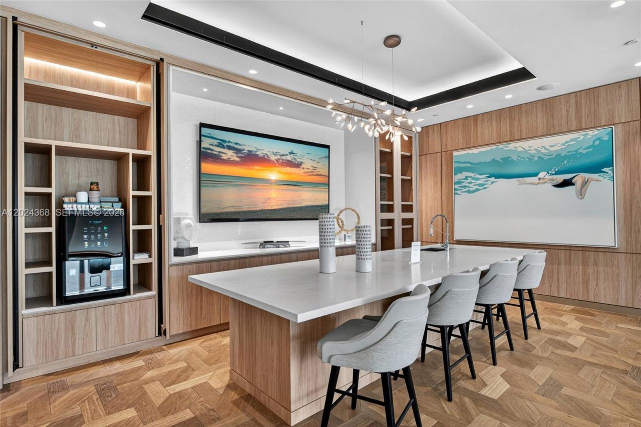 153 N Seabreeze Blvd , Unit 703, Fort Lauderdale, FL 33304 Photo
