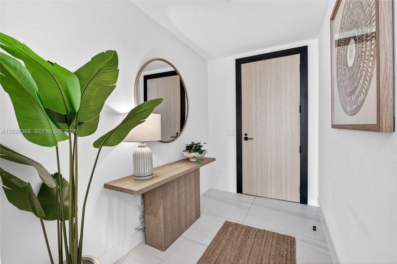 153 N Seabreeze Blvd , Unit 703, Fort Lauderdale, FL 33304 Photo