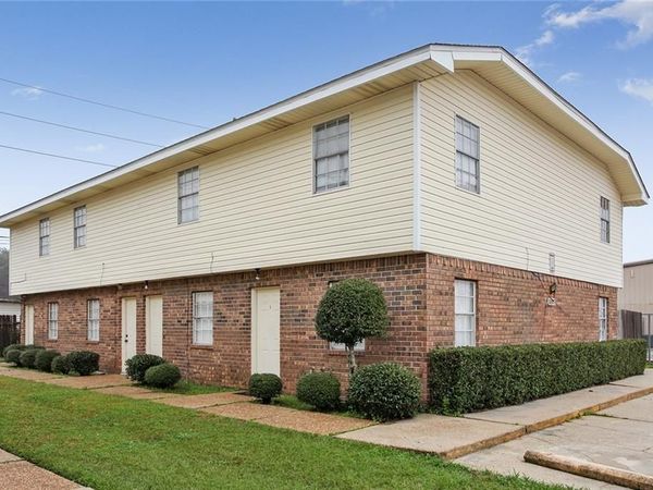 8897 RICHMOND Drive , LaPlace, LA 70068