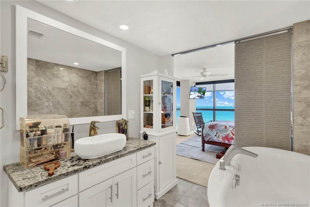 10410 S Ocean Drive, Unit PH8, Jensen Beach, FL 34957 Photo