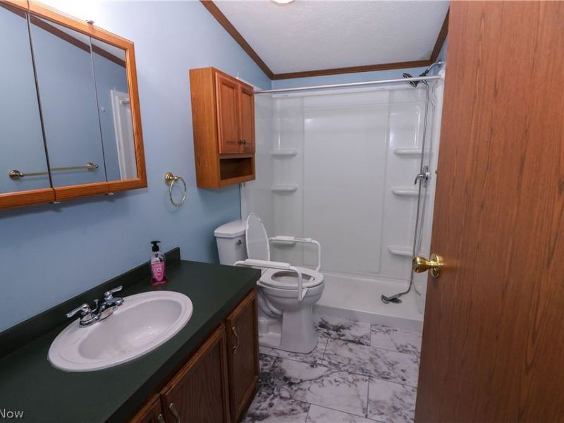 571 Sandtrap Circle , Painesville, OH 44077 Photo 26