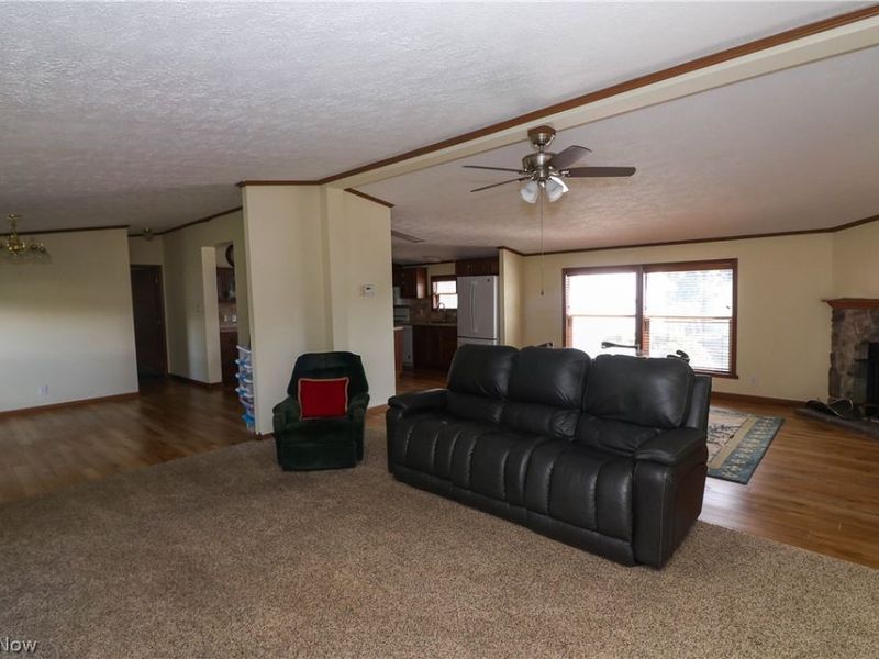 571 Sandtrap Circle , Painesville, OH 44077 Photo 5