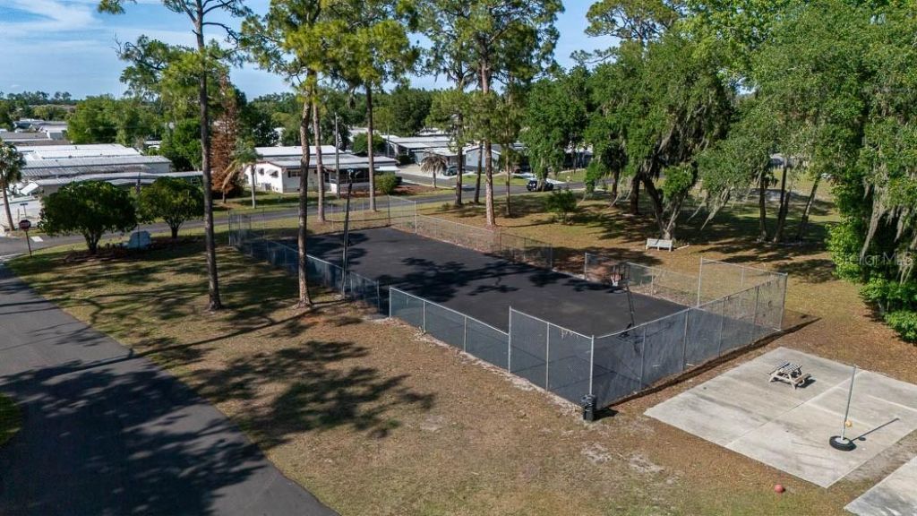 125 Pine Tree Drive , Debary, FL 32713 Photo